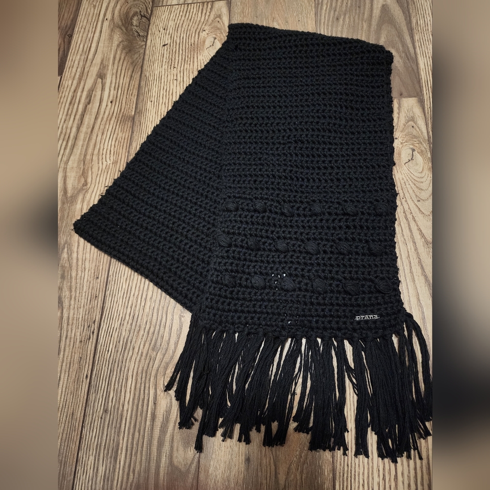 prAna chunky knit woven oversized black scarf w/tassles 78 inches long 15% hemp